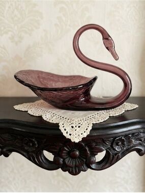 Vintage Amethyst Glass Swan Bowl
Mid Century Candy Trinket Dish Decor